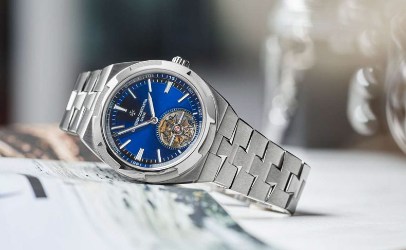 2024新作 完全チタン製の技術的な時計愛好家のためのタイムピース。ヴァシュロン・コンスタンタン「オーヴァーシーズ・トゥールビヨン」