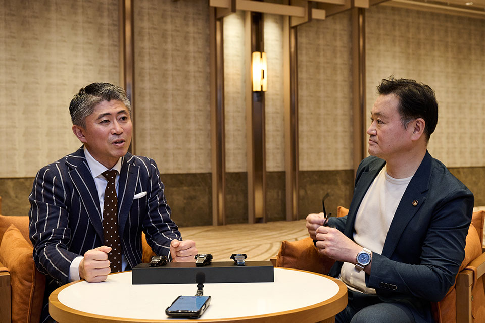 写真左：株式会社小林時計店 代表取締役 / 小林康弘氏、写真右：株式会社ベスト販売 代表取締役 / 石田充孝氏