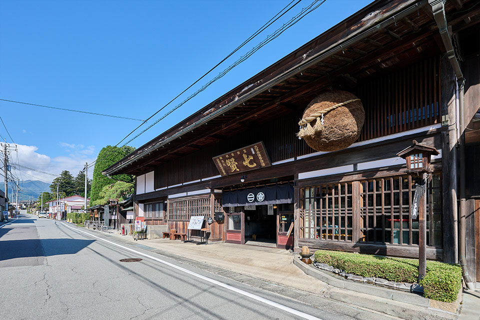 旧甲州街道沿いにある「山梨銘醸」