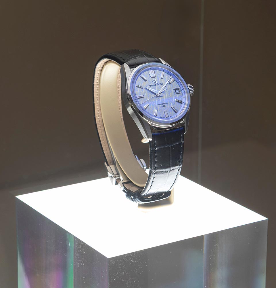 ウォッチズ アンド ワンダーズ ジュネーブで発表された最新作「Evolution 9 Collection Spring Drive U.F.A. Limited Edition SLGB001」も展示。