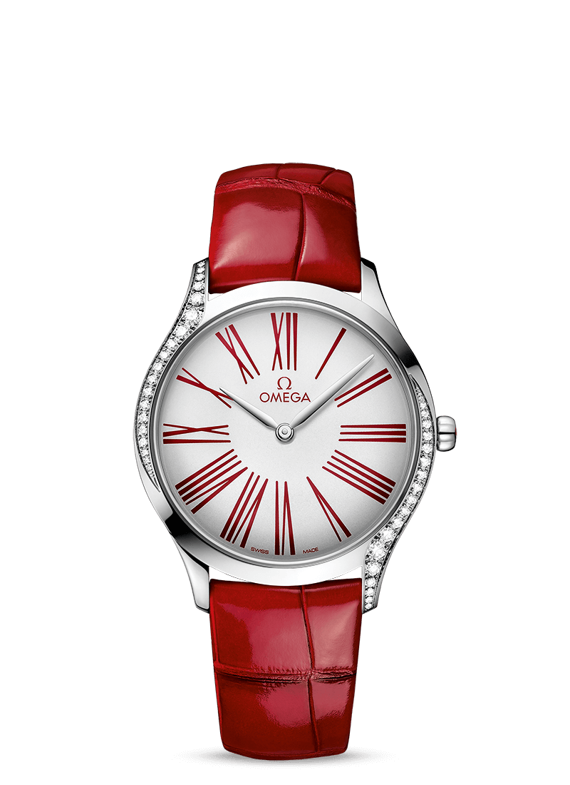 型番:428.18.36.60.04.002<br />
ケース径:36mm<br />
防水機能:3気圧<br />
ムーブメント:クォーツ<br />
<br />
<br />
価格:759,000円(税込)<br />
<br />
<br />
スタッフの一言:<br />
<br />
可愛さとエレガントさを併せ持つ、ファッショナブルなモデル<br />
<br />
ホワイト文字盤にストラップと同じカラーのレッドを採用した優しい雰囲気を持っています<br />
<br />
オシャレに入るダイヤの配列は他では見ないエレガントさがあります<br />
<br />
<br />
お問い合わせやご予約などは、こちらをクリックしてください↓<br />
https://kobayashi-tokeiten.com/inquiryform/<br />
「グレッシブを見た」と型番などの記載もお願いします<br />
グレッシブ担当までご連絡いただけると、よりスムーズな対応をさせていただきます