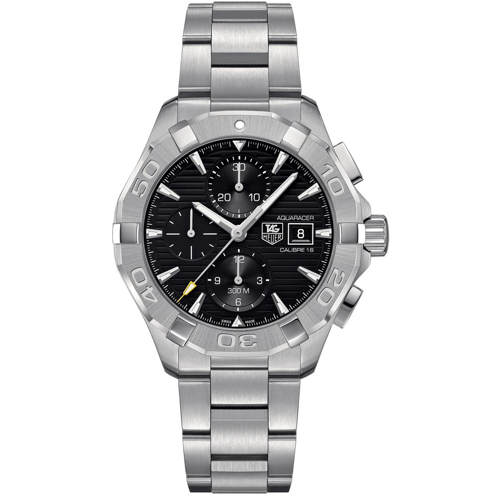 型番:CAY2110.BA0927<br />
ケース径:43mm<br />
防水機能:300m<br />
ムーブメント:自動巻き<br />
<br />
<br />
価格:588,500円(税込)<br />
<br />
<br />
スタッフの一言:<br />
<br />
迫力のある武骨なデザインをした、ダイバークロノグラフです<br />
<br />
スポーティーで洗練された文字盤はシンプルな印象があります<br />
<br />
ゴツめなアクセサリーが好きな方におススメしたい1本です<br />
<br />
<br />
お問い合わせやご予約などは、こちらをクリックしてください↓<br />
https://kobayashi-tokeiten.com/inquiryform/<br />
「グレッシブを見た」と型番などの記載もお願いします<br />
グレッシブ担当までご連絡いただけると、よりスムーズな対応をさせていただきます