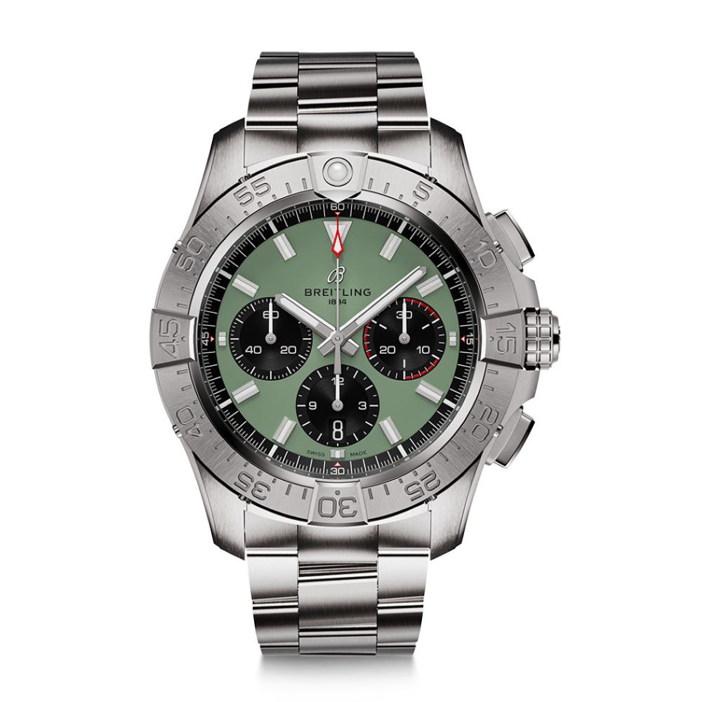 型番:AB0147101L1A1<br />
ケース径:44mm<br />
防水機能:300m<br />
ムーブメント:自動巻き<br />
<br />
<br />
価格:1,188,000円(税込)<br />
<br />
<br />
スタッフの一言:<br />
<br />
過酷なコックピット環境に耐えれる作りになっているタフなモデル<br />
<br />
無骨で骨太なデザインに、様々な部隊カラーからインスピレーションを受けた文字盤カラーがかっこいい時計です<br />
<br />
ミリタリーテイストのアイテムが好きな方には特におすすめしたい1本です<br />
<br />
<br />
お問い合わせやご予約などは、こちらをクリックしてください↓<br />
https://kobayashi-tokeiten.com/inquiryform/<br />
「グレッシブを見た」と型番などの記載もお願いします<br />
グレッシブ担当までご連絡いただけると、よりスムーズな対応をさせていただきます<br />