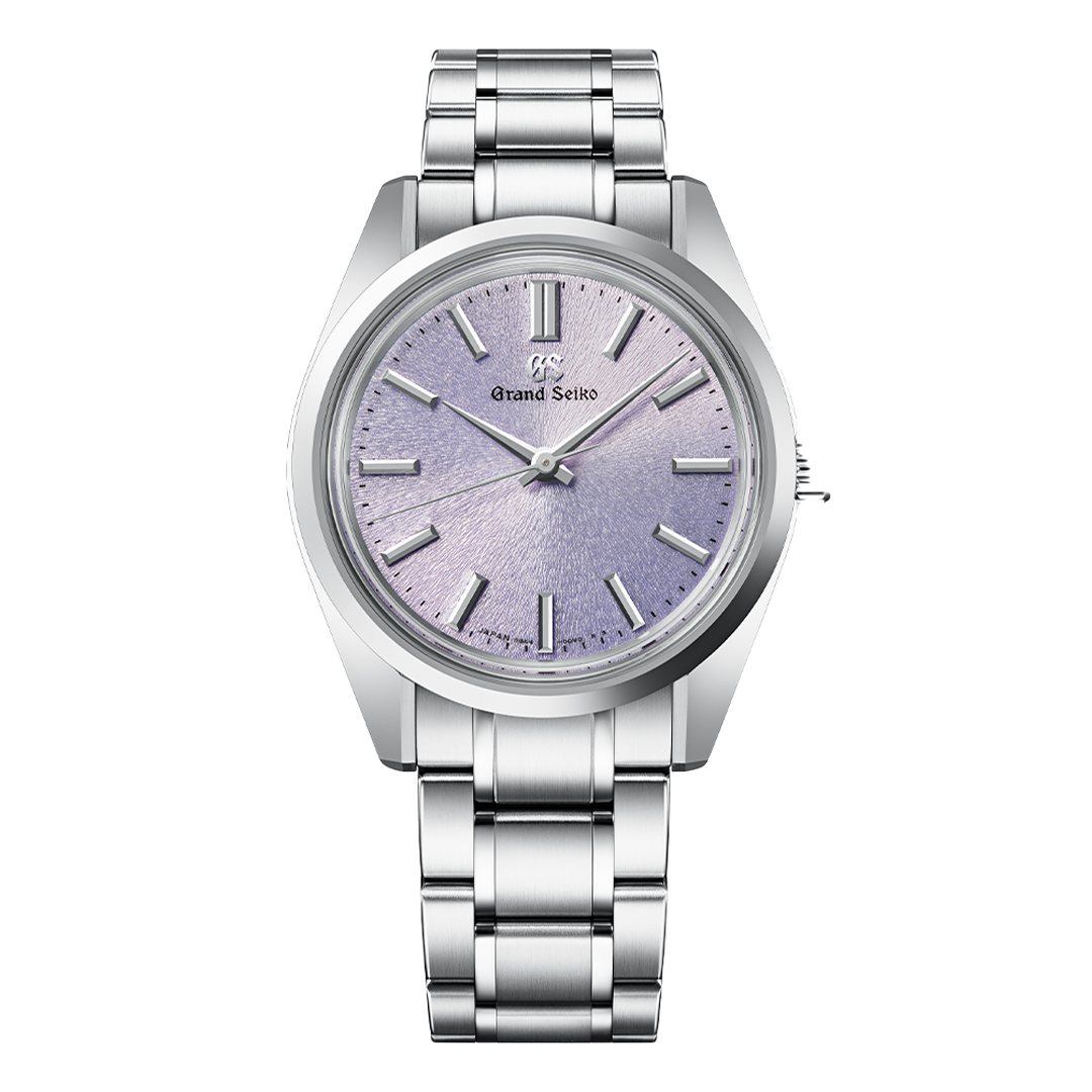 型番：SBGW323<br />
ケース径：36.5ｍｍ<br />
防水機能：10気圧<br />
ムーブメント：手巻き<br />
<br />
<br />
価格：770,000円（税込）<br />
<br />
<br />
スタッフの一言：<br />
<br />
ブランドを代表する「岩手山パターン」に柔らかな紫を文字盤に使用したモデル<br />
<br />
上品な和のテイストを感じ楽しむことが出来ます<br />
<br />
小振りな時計をお探しの方におススメしたい1本です<br />
<br />
<br />
お問い合わせやご予約などは、こちらをクリックしてください↓<br />
https://kobayashi-tokeiten.com/inquiryform/<br />
「グレッシブを見た」と型番などの記載もお願いします<br />
グレッシブ担当宛でご連絡いただけると、よりスムーズな対応をさせていただきます