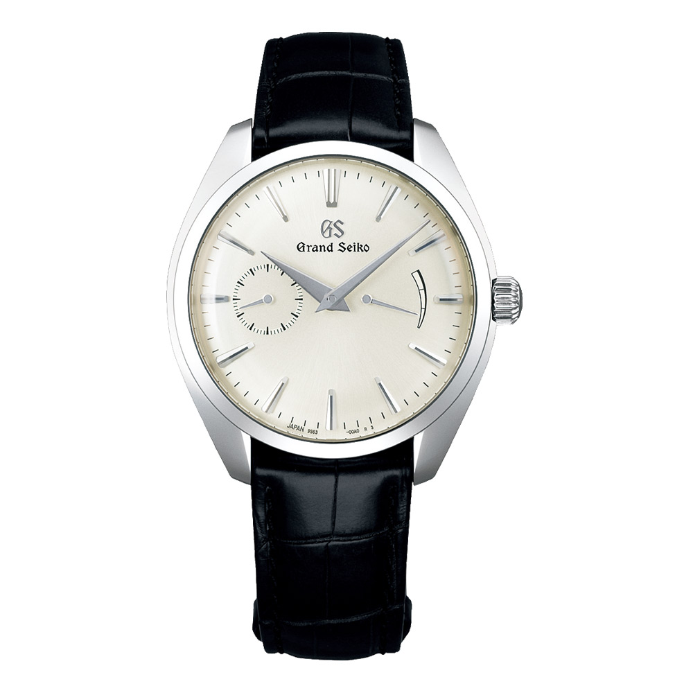 型番:SBGK007<br />
ケース径:39mm<br />
防水機能:日常生活防水<br />
ムーブメント:自動巻き<br />
<br />
<br />
価格:1,001,000円(税込)<br />
<br />
<br />
スタッフの一言:<br />
<br />
エレガントさが際立つ薄型のドレスウォッチモデル<br />
<br />
スモールセコンドとパワーリザーブが備わり、シンプルさの中に面白さが備わっています<br />
<br />
オシャレなデザインをしたドレスウォッチをお探しの方におススメしたい1本です<br />
<br />
<br />
お問い合わせやご予約などは、こちらをクリックしてください↓<br />
https://kobayashi-tokeiten.com/inquiryform/<br />
「グレッシブを見た」と型番などの記載もお願いします<br />
グレッシブ担当までご連絡いただけると、よりスムーズな対応をさせていただきます