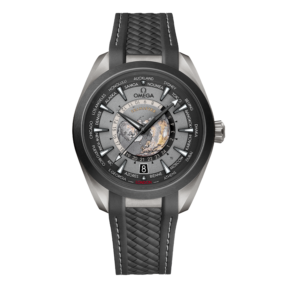 型番:220.92.43.22.99.001<br />
ケース径:43mm<br />
防水機能:150m<br />
ムーブメント:自動巻き<br />
<br />
<br />
価格:1,914,000円(税込)<br />
<br />
<br />
スタッフの一言:<br />
<br />
グレード2チタンを使用したワールドタイム機能付きのモデル<br />
<br />
複雑な機能&文字盤デザインは他の時計にはない存在感を持っています<br />
<br />
海外を相手に活躍される方やこの時計のデザインに魅了された方にはおススメの1本です<br />
<br />
<br />
お問い合わせやご予約などは、こちらをクリックしてください↓<br />
https://kobayashi-tokeiten.com/inquiryform/<br />
「グレッシブを見た」と型番などの記載もお願いします<br />
グレッシブ担当までご連絡いただけると、よりスムーズな対応をさせていただきます