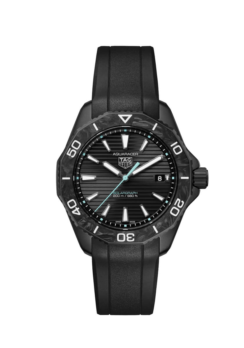 型番:WBP1112.FT6199<br />
ケース径:40mm<br />
防水機能:200m<br />
ソーラー<br />
<br />
<br />
価格:445,500円(税込)<br />
<br />
<br />
スタッフの一言:<br />
<br />
タグホイヤーとしては初となる、ソーラー駆動タイプのダイバーモデル<br />
<br />
全体をブラックで構成しシックですが、ベゼルに夜光塗料を使用することで生まれる特別さのあるモデルです<br />
<br />
電池交換の必要が無い精度の高いダイバーズウォッチをお探しの方におススメしたい1本です<br />
<br />
<br />
お問い合わせやご予約などは、こちらをクリックしてください↓<br />
https://kobayashi-tokeiten.com/inquiryform/<br />
「グレッシブを見た」と型番などの記載もお願いします<br />
グレッシブ担当までご連絡いただけると、よりスムーズな対応をさせていただきます<br />