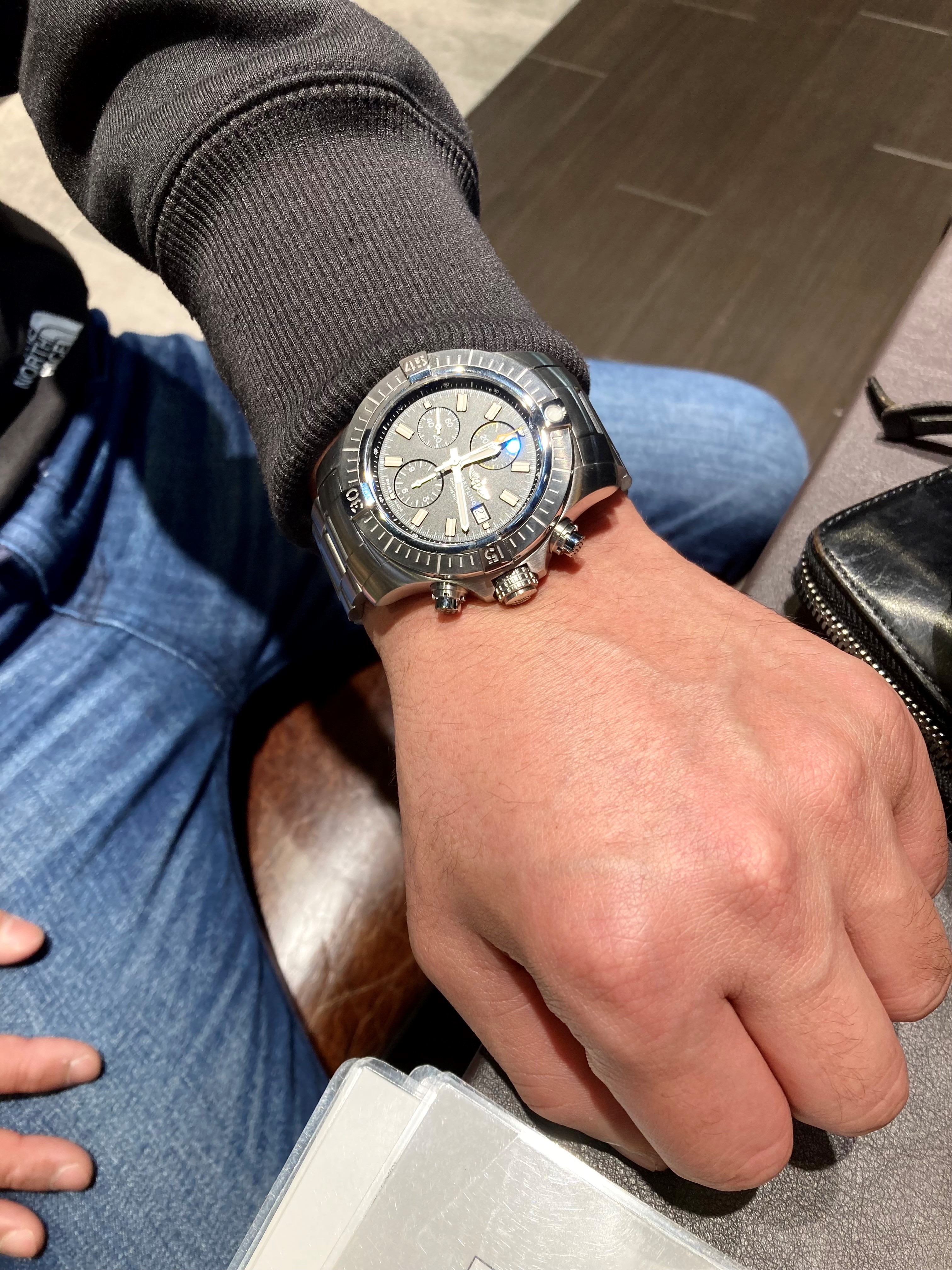 BREITLING アベンジャー クロノグラフ 45 品番 A13317101B1A1 をご購入頂きました！