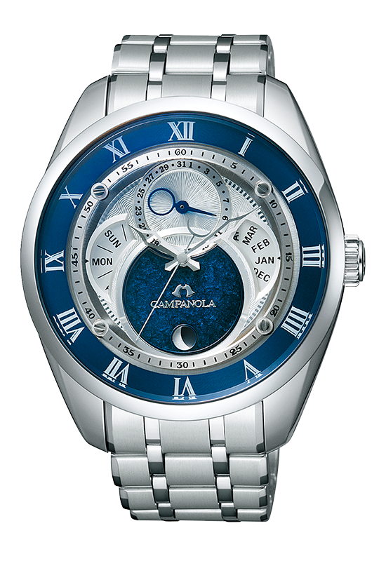 宇宙の壮大な風景をデザイン。<br />
12時位置のサブダイヤルは太陽の輝きを表現。<br />
宇宙船の窓に見立てた6時位置のサブダイヤルは、｢紺瑠璃」では青漆で地球を表現している。<br />
<br />
漆塗り文字板<br />
価格 : ¥341,000（税込）(税抜価格¥310,000)<br />
精度 : ±15秒/月<br />
重さ : 172g<br />
ケースサイズ : 径43.5mm 厚さ14.8mm<br />
ケース素材 : ステンレス<br />
ガラス : デュアル球面サファイアガラス（無反射コーティング）<br />
バンド : ステンレス　三ツ折れプッシュタイプ中留<br />
原産国 : 日本<br />
<br />
ムーンフェイズ機能 / 日付早修正機能 / 過充電防止機能 / クイックスタート機能 / エコ・ドライブ（光発電フル充電時約6ヶ月駆動） / 日常生活用防水 / エコマーク商品（環境保全型商品） / シチズンオーナーズサイト登録対象商品：ご登録により3年間メーカー保証