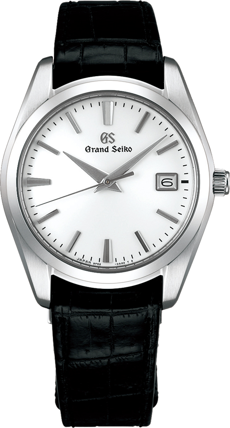 製品名 :SBGX295<br />
価格 :253,000円(税込)<br />
ケース素材 :ステンレス<br />
ガラス素材 :サファイアガラス<br />
コーディング :内面無反射コーディング<br />
ケースサイズ :44.6mm×37.0mm×10.0mm<br />
ムーブメント :クォーツ式<br />
中留 :ワンプッシュ三つ折れ方式<br />
防水 :10気圧防水<br />
耐磁 :あり<br />
<br />
≪グランドセイコーフェア開催中!≫<br />
【価格・在庫等】是非一度ご確認ください。<br />
〈TEL 023-624-3107〉年中無休 10時~20:00〉