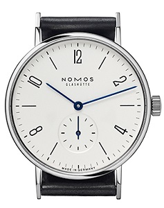 ■ケース:ステンレススチール<br />
■ストラップ:ホーウィン社製シェルコードバン(ブラック)<br />
■ガラス:サファイアクリスタルガラス<br />
■ケースサイズ: 35mm、厚み:6.6mm<br />
■機能:スモールセコンド、ストップセコンド機構、シースルーバック<br />
■ムーヴメント:α(アルファ)―自社製ノモスキャリバー、手巻き (パワーリザーブ43時間)<br />
<br />
■防水性:3気圧防水<br />
■付属品:保証書、取扱説明書、専用BOX<br />
<br />
商品番号 TN1A1W2<br />
<br />
税込 264,000円<br />
<br />
*商品の在庫などお気軽にお問い合わせ下さい。<br />
品切れの際はご容赦下さい。<br />