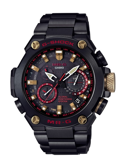 G-SHOCK最上級ラインMR-Gから、「赤備え」をテーマにしたNewモデルが登場。<br />
<br />
赤備えとは、武具を朱塗りに統一した戦国時代の部隊編成のこと。精鋭部隊を率いる武将が、自軍の武勇を誇示するのに用いられたといわれています。MRG-G1000B-1A4JRでは、古来より強さの象徴とされてきた「赤」を、ベゼルの色埋め部、都市コード、文字板の随所に配色。G-SHOCKのブランドカラーである黒と赤のイメージと重ねることで、時代を超えて生き続ける唯一無二の強さを表現しました。同時に、GPSハイブリッド電波ソーラーをはじめとした先進の機能も搭載。<br />
<br />
日本の美意識と技術力で、強さ、美しさ、精度を徹底追求した一本です。<br />
<br />
掲載モデル:MRG-G1000B-1A4JR<br />
¥300,000+税