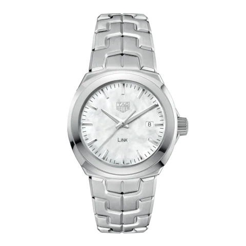 型番:WBC1310.BA0600<br />
ムーヴメント:クォーツ<br />
ケース径:32mm<br />
防水:100m<br />
<br />
価格:302,500円(税込)<br />
<br />
リンクのレディースモデル<br />
<br />
独特な形のブレスレットはリンクの最大の特徴部分!<br />
文字盤にはホワイトシェルを採用し、大人な印象を与えつつも、スポーティな印象を与えてくれる1本となっております。<br />