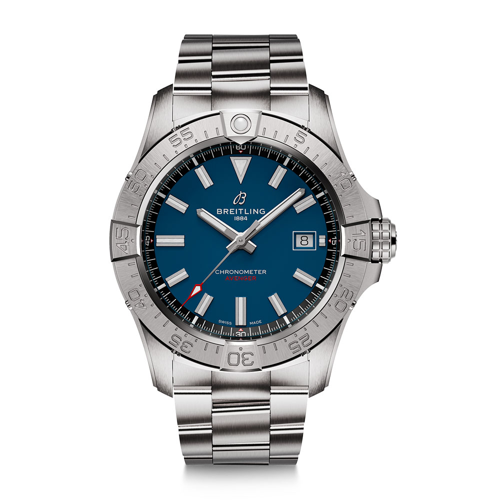 型番:A17328101C1A1<br />
ムーヴメント:自動巻き()<br />
ケース径:42mm<br />
防水:300m<br />
<br />
価格:693,000円(税込)<br />
<br />
ジェット機のパイロット向けに製作されたAvengerモデル。<br />
極めて過酷なコックピット環境に耐え、さらなるチャレンジのために舞い戻ることができるよう設計されています。<br />
シンプルな3針モデルのアベンジャーシリーズは、スーツスタイルでも大活躍!<br />
もちろん、仕事以外でも着用しやすく、初めての高級時計としもオススメな1本です☆<br />
ブラックモデルだと、硬い印象になってしまうなと感じる方には、爽やかなブルー文字盤がオススメ!ブラックモデルよりも爽やかさを印象付けてくれるカラーリングとなっています。<br />
<br />
微調整可能なディプロインバックル式3連ステンレススチールブレスレットが付属していますので、朝晩で浮腫んだりする方は、ご自身で調整が可能となっています。<br />
驚異の300m防水を確保しているので、雨や水回り仕事での着用も安心です◎<br />
<br />
お問い合わせは→https://kobayashi-tokeiten.com/inquiryform/で大分店にチェックをしてお問い合わせください。