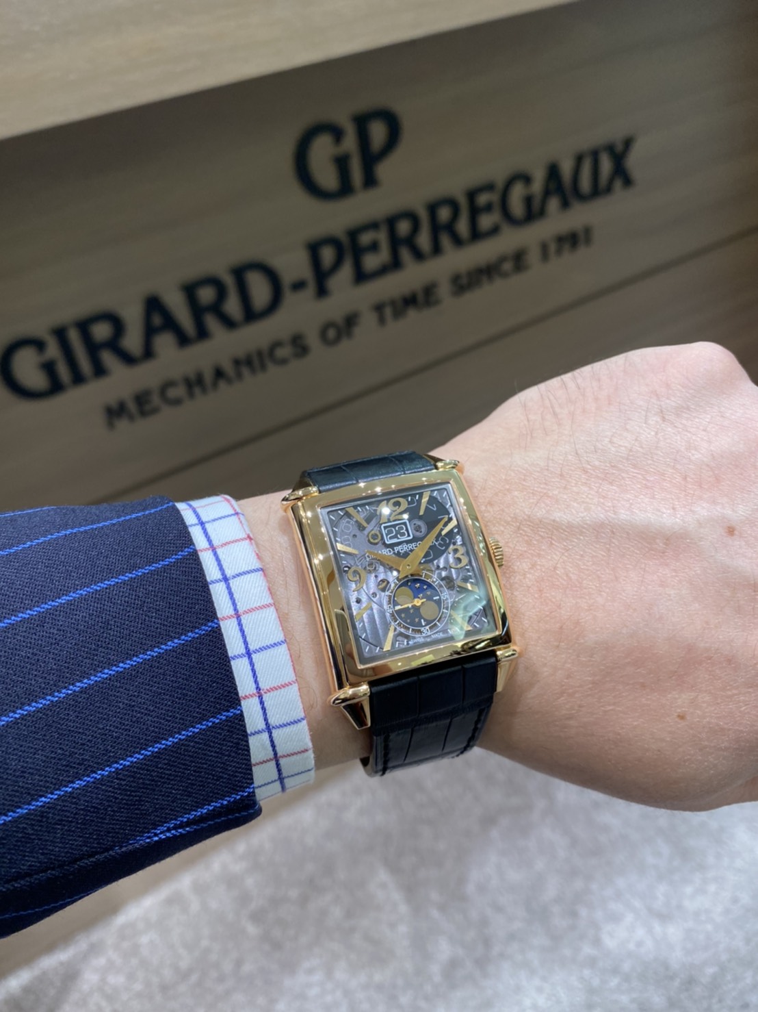 ジラール・ペルゴ(GIRARD-PERREGAUX) ヴィンテージ1945 XXL