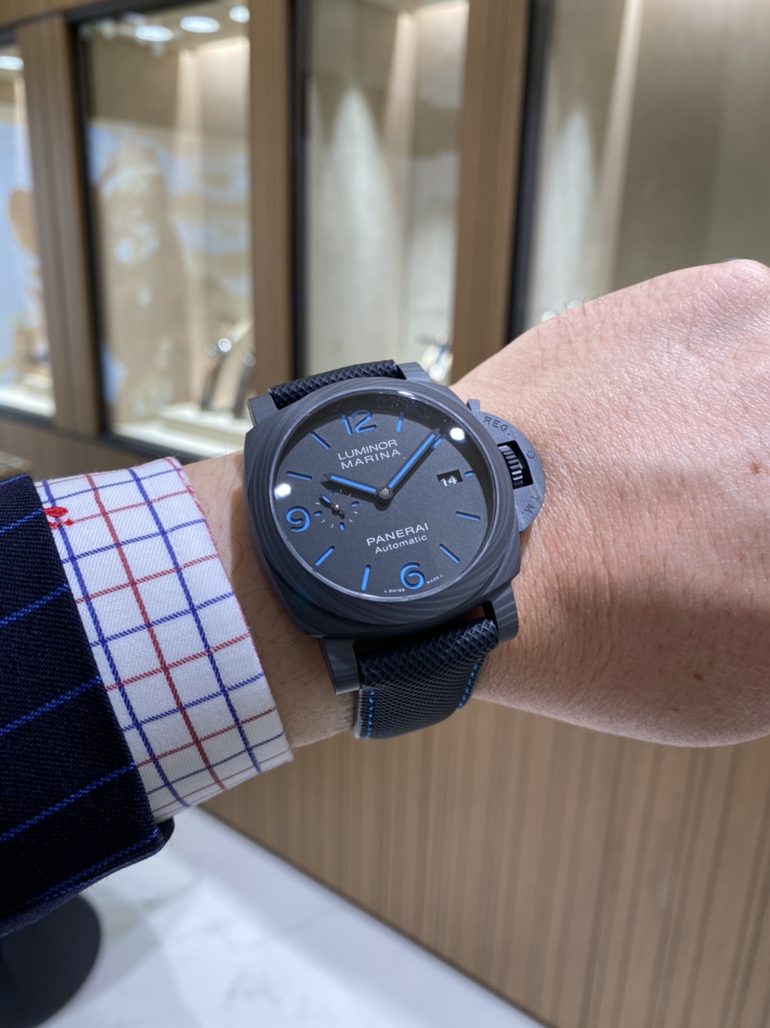 パネライ(PANERAI) ルミノール マリーナ カーボテック 44mm Luminor ...