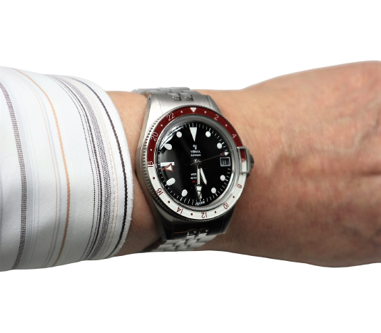 イエマ(YEMA) ニュースーパーマン500GMT （ケース径39
