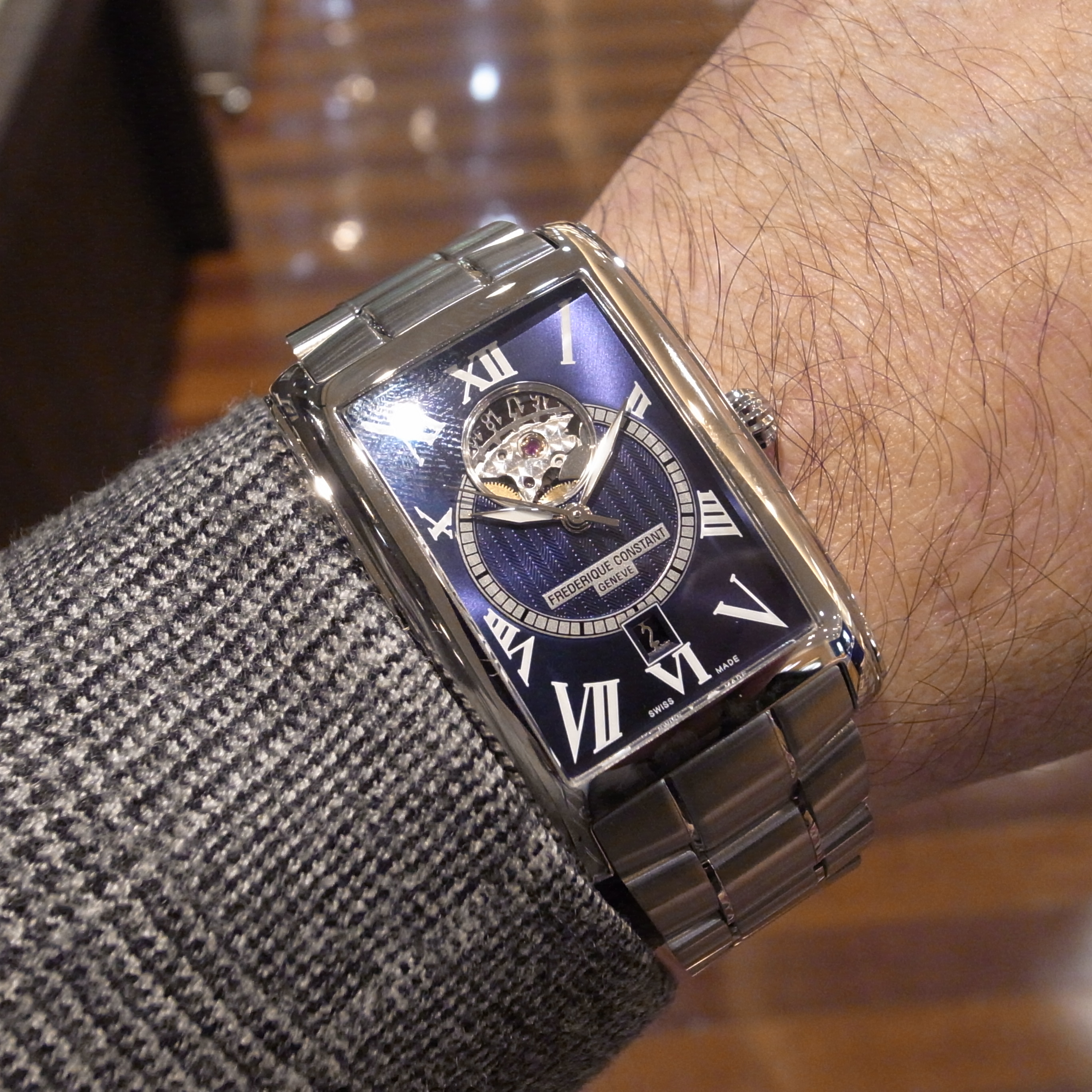 フレデリック・コンスタント(FREDERIQUE CONSTANT) クラシック カレ