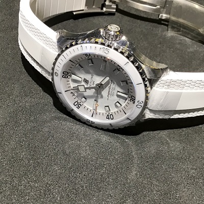 BREITLING　ブライトリングスーパーオーシャン オートマチック36　A17377211A1S1