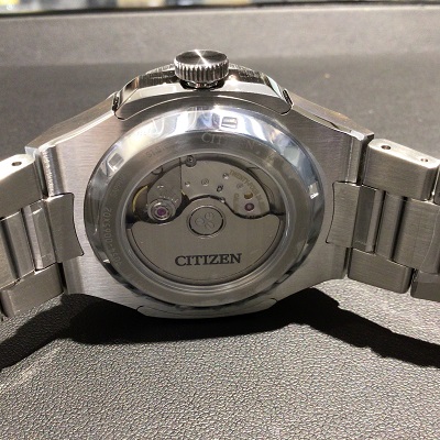 CITIZEN　シチズン　シリーズ８　GMT　NB6030-59L