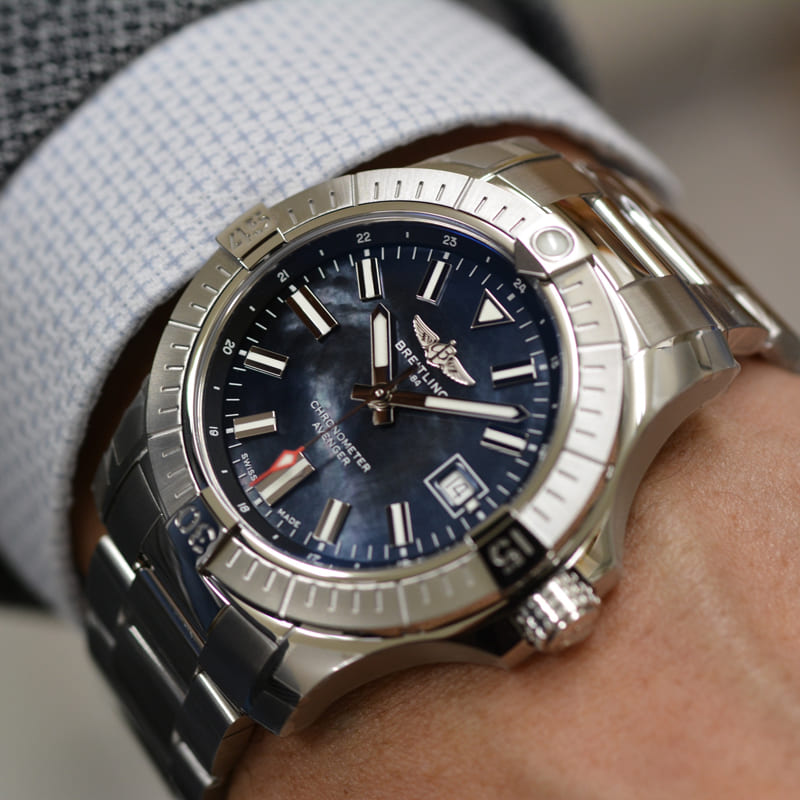 ブライトリング(BREITLING) アベンジャー オートマチック43 ジャパン 