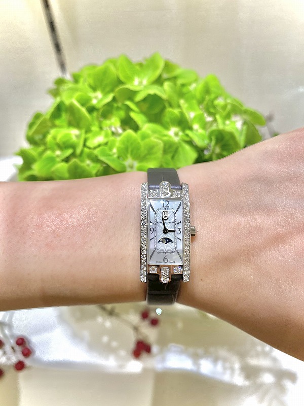 ハリー・ウィンストン(HARRY WINSTON) アヴェニュー C ミニ・ムーン ...