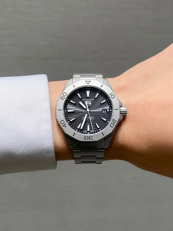 タグ・ホイヤー(TAG Heuer) アクアレーサープロフェッショナル タグ・ホイヤー(TAG Heuer) アクアレーサープロフェッショナル