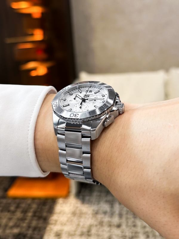 タグ・ホイヤー(TAG Heuer) アクアレーサー プロフェッショナル