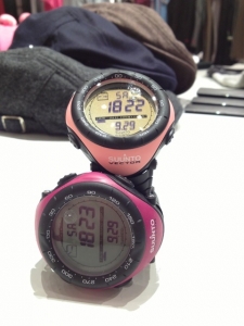 スント(SUUNTO) SUUNTO VECTOR＜スント・ベクター＞ピンク＆パープル ...