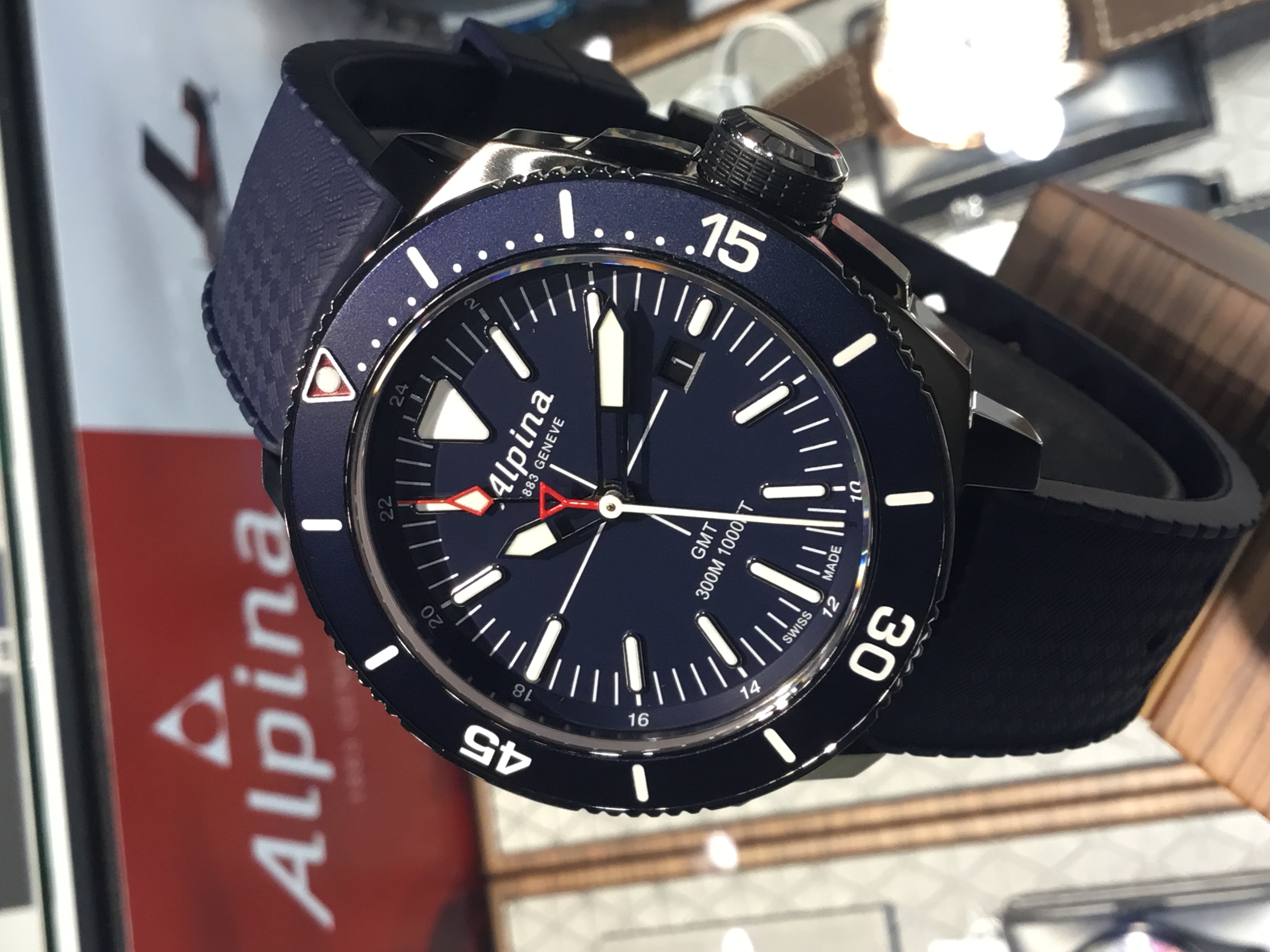 アルピナ Alpina Seastrong Diver 300 Gmt ブランド腕時計の正規販売店紹介サイトgressive グレッシブ