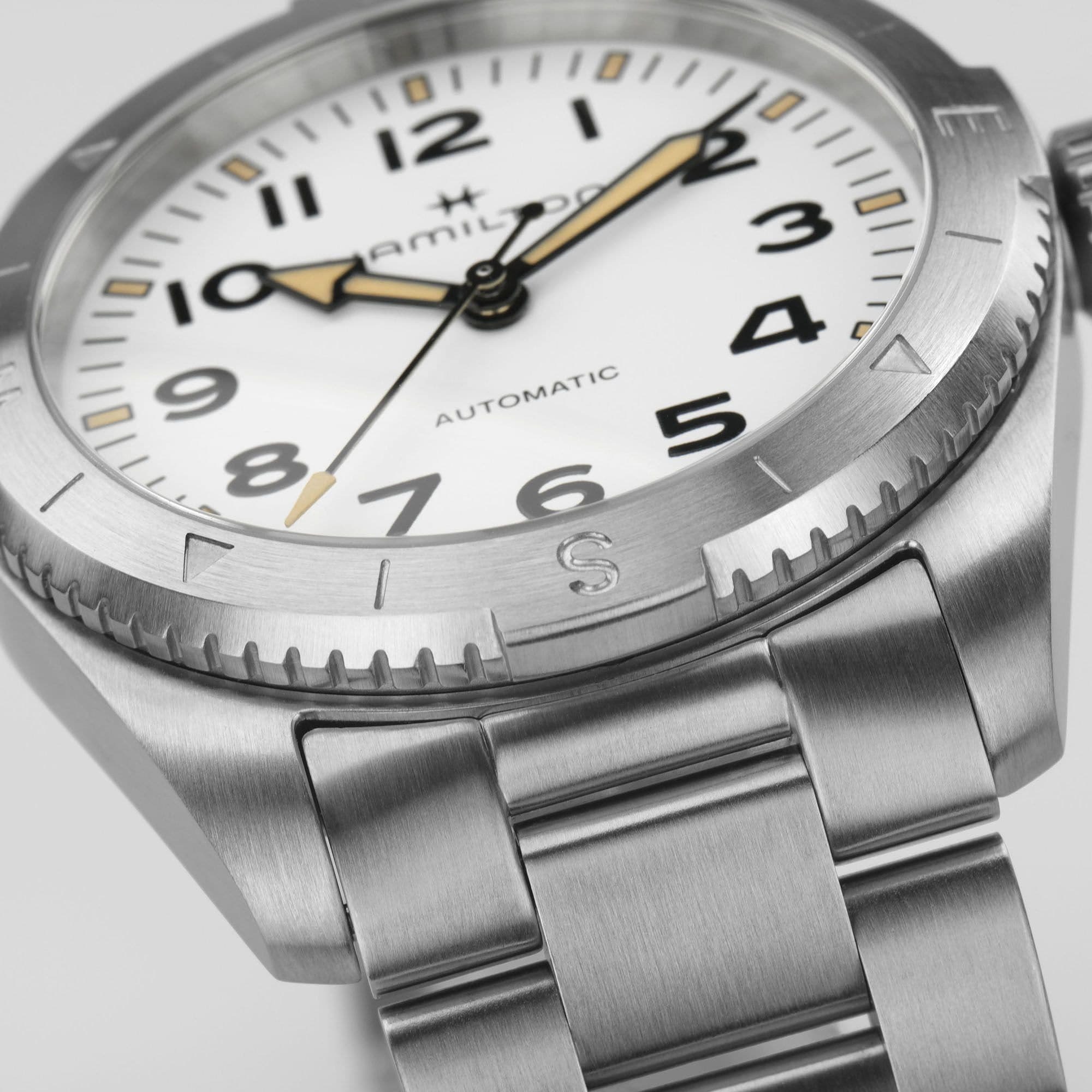カーキ フィールド エクスペディション 37mm  H70225110