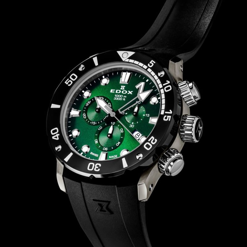 クロノオフショア1 クロノグラフ ジャパン リミテッド エディション  45ｍｍ  グリーン 10242-TIN-VINGM 