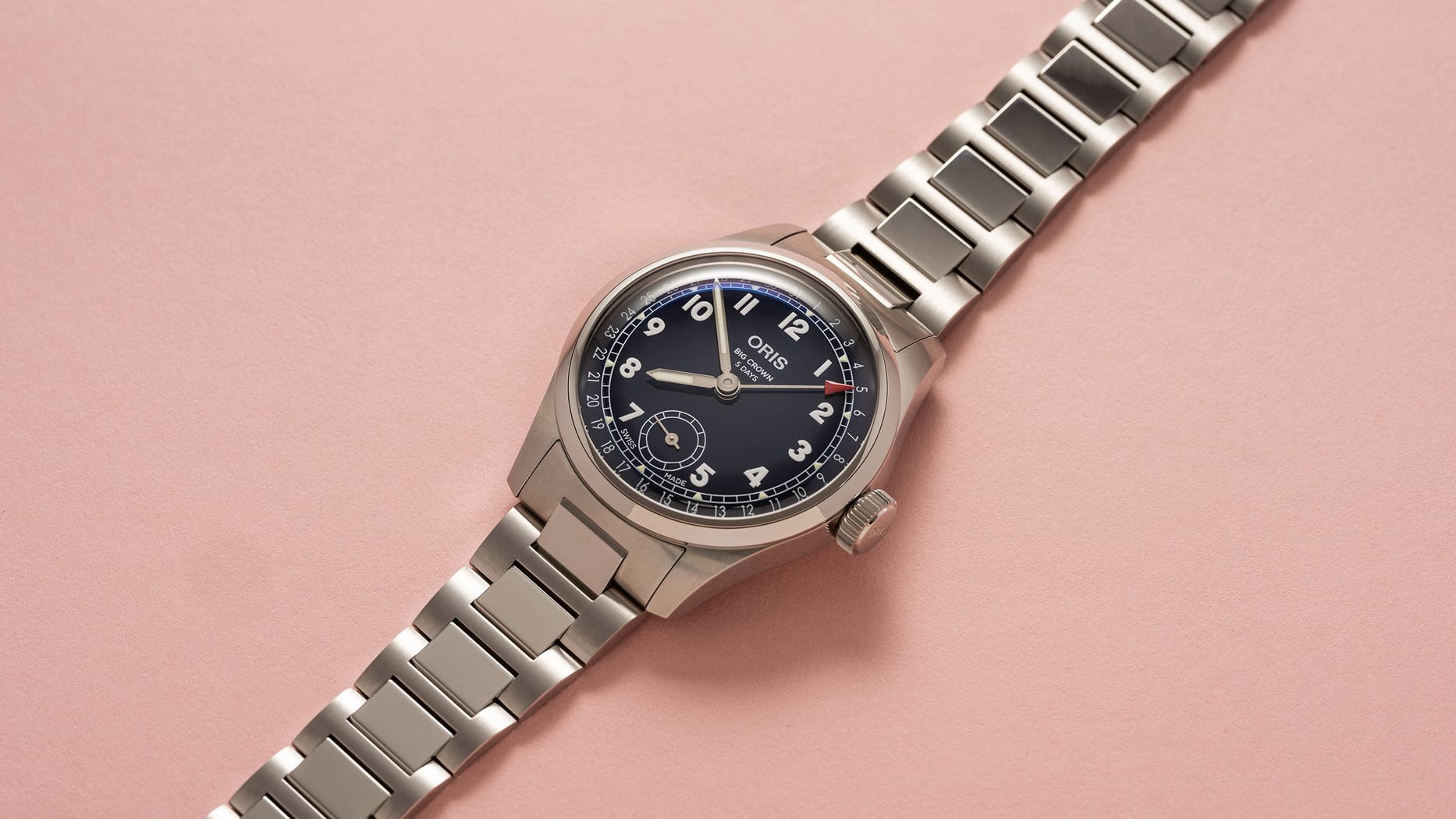 ビッグクラウン ポインターデイト  キャリバー403  38mm  ブルー  01 403 7776 4065-07 8 19 06