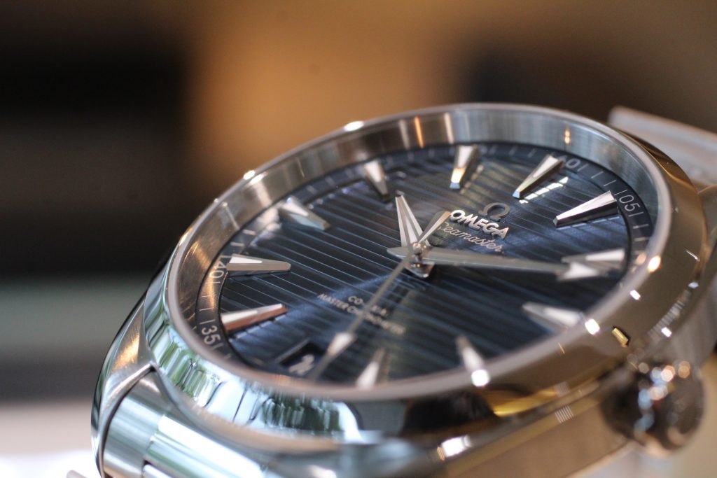 オメガ(OMEGA) アクアテラ 150M マスタークロノメーター 41mm