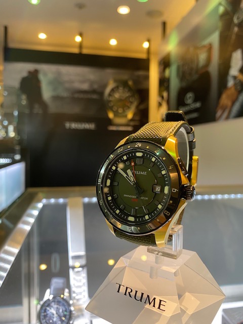 トゥルーム Trume エルコレクション L Collection Breakline Tr Me01 Limited Model ブランド腕時計の正規販売店紹介サイトgressive グレッシブ