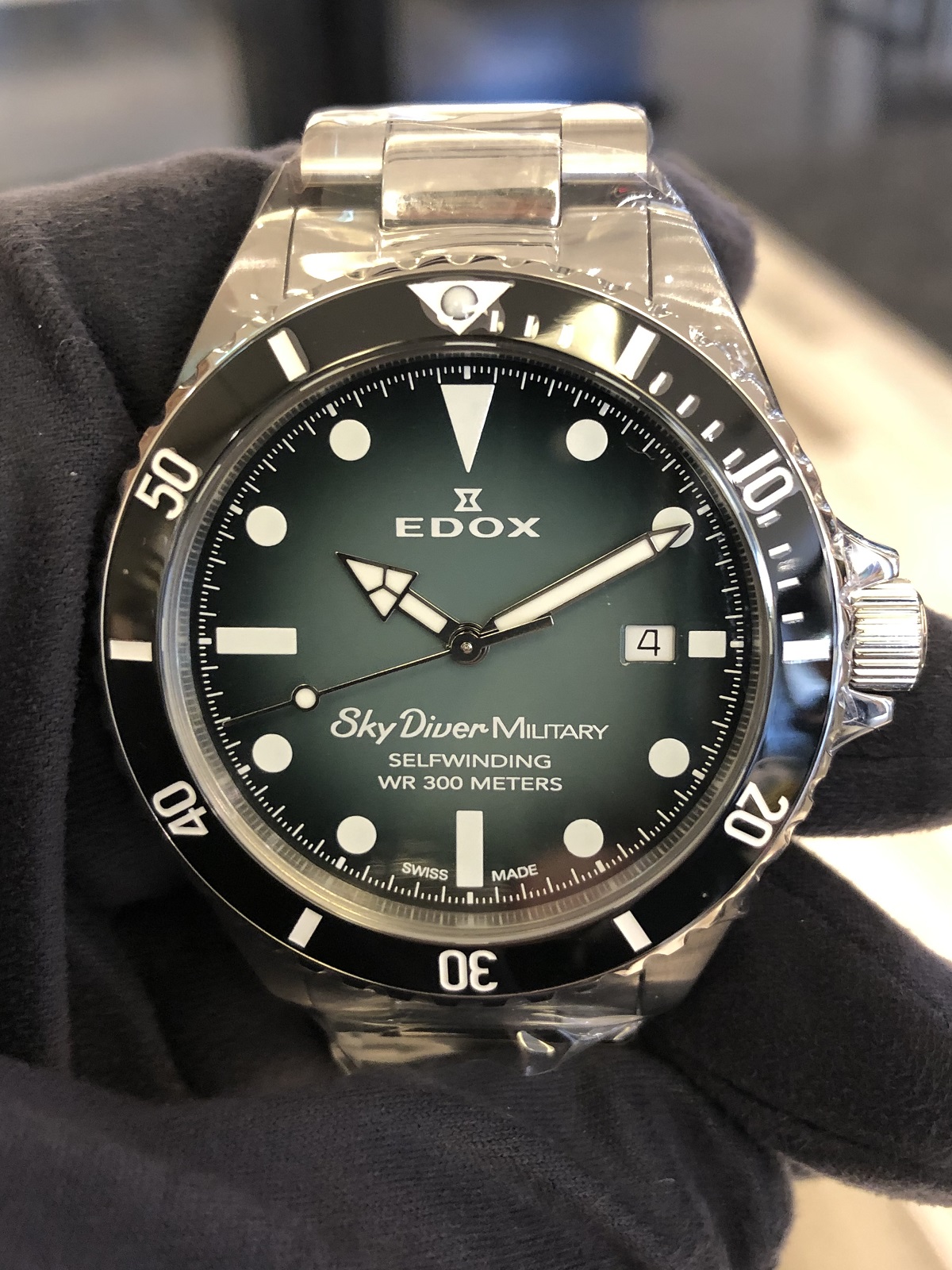 エドックス(EDOX) 2020年新作 スカイダイバー ミリタリー リミテッド