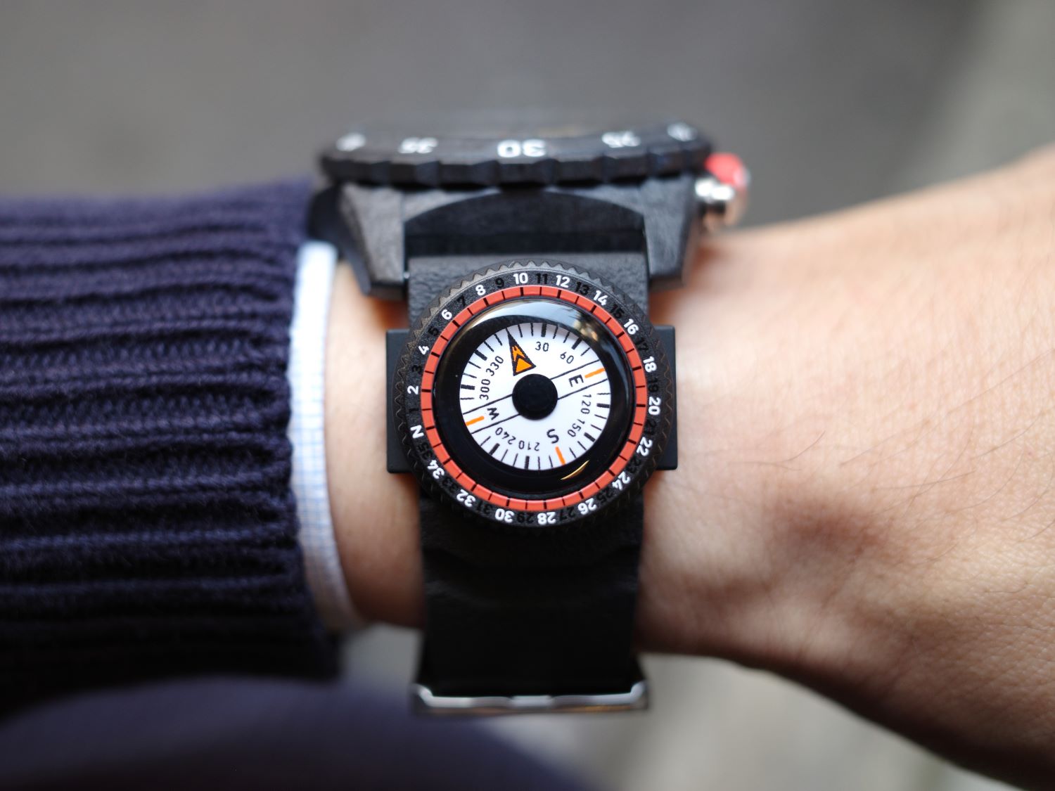 定番の中古商品 GRYLLS BEAR ルミノックス(Luminox) SURVIVAL MASTER 3740 時計