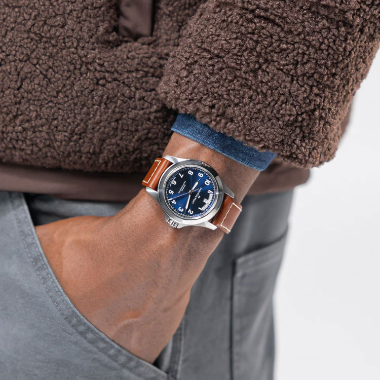 ハミルトン カーキフィールド キング デイデイト オート 40mm ブルー H64475540