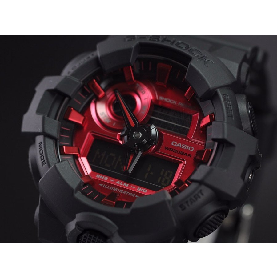 G-SHOCK ブラック＆レッドシリーズ　G-SHOCK　BLACK & RED　Gショック　GA-700AR-1AJF