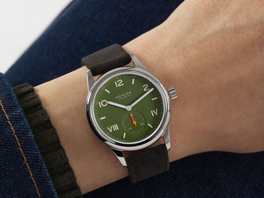 ノモス クラブ キャンパス 36mm オールオリーブ バイリンガルダイヤル 正規輸入品 NM707.GB
