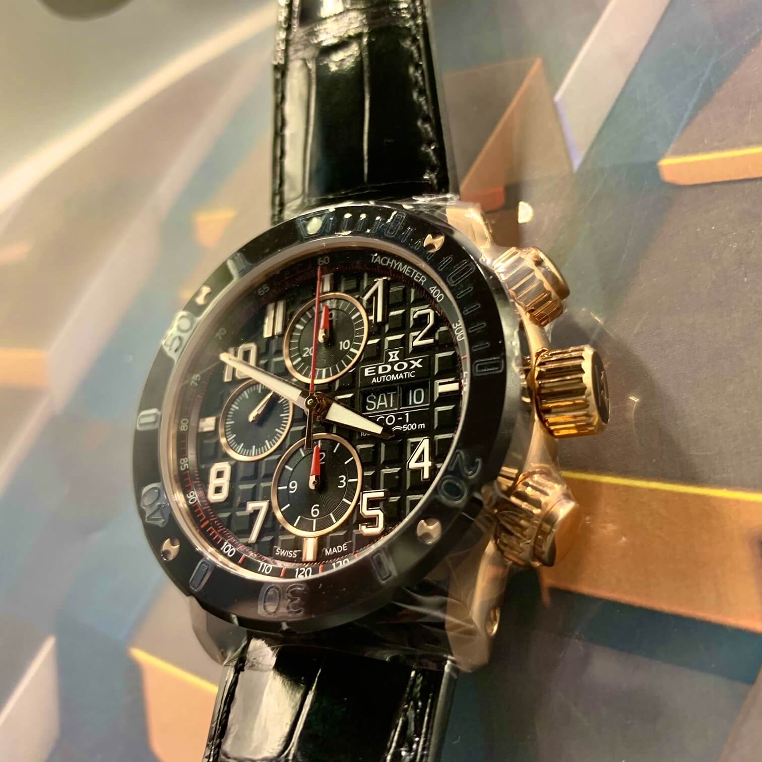 CHRONOFFSHORE-1 CHRONOGRAPH　クロノグラフ　高級時計　腕時計　メンズ腕時計 EDOX　エドックス 　WING　時計　高級時計　北陸　石川 機械式腕時計　セラミック　　ダイバーズウォッチ ブラック　ゴールド　01122-37R-NBR8