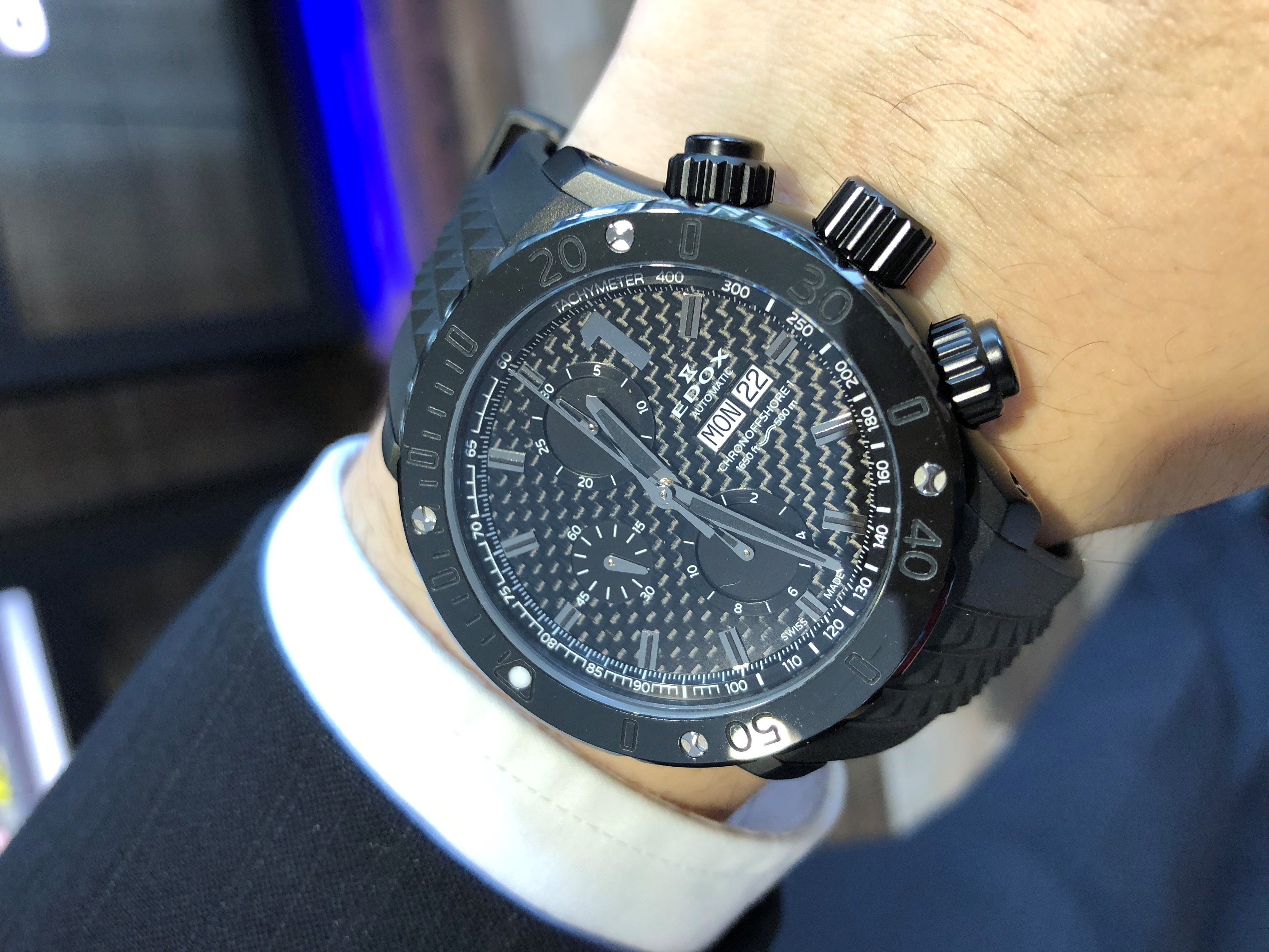 CHRONOFFSHORE-1 CHRONOGRAPH　クロノグラフ　高級時計　腕時計　メンズ腕時計 EDOX　エドックス 　WING　時計　高級時計　北陸　石川 機械式腕時計　セラミック　　ダイバーズウォッチ 01122-37N1-NIN1-S