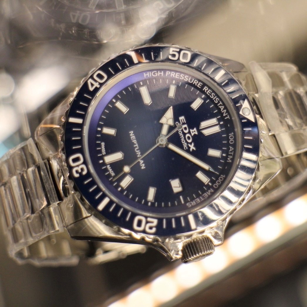 EDOX 　時計　腕時計　かっこいい　ダイバーズ　スイス　記念日　