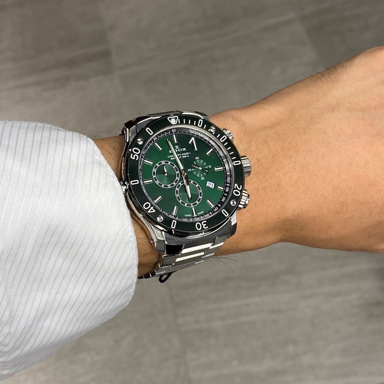 EDOX　エドックス　時計　クォーツ　時計好き　腕時計　かっこいい　スポーティー