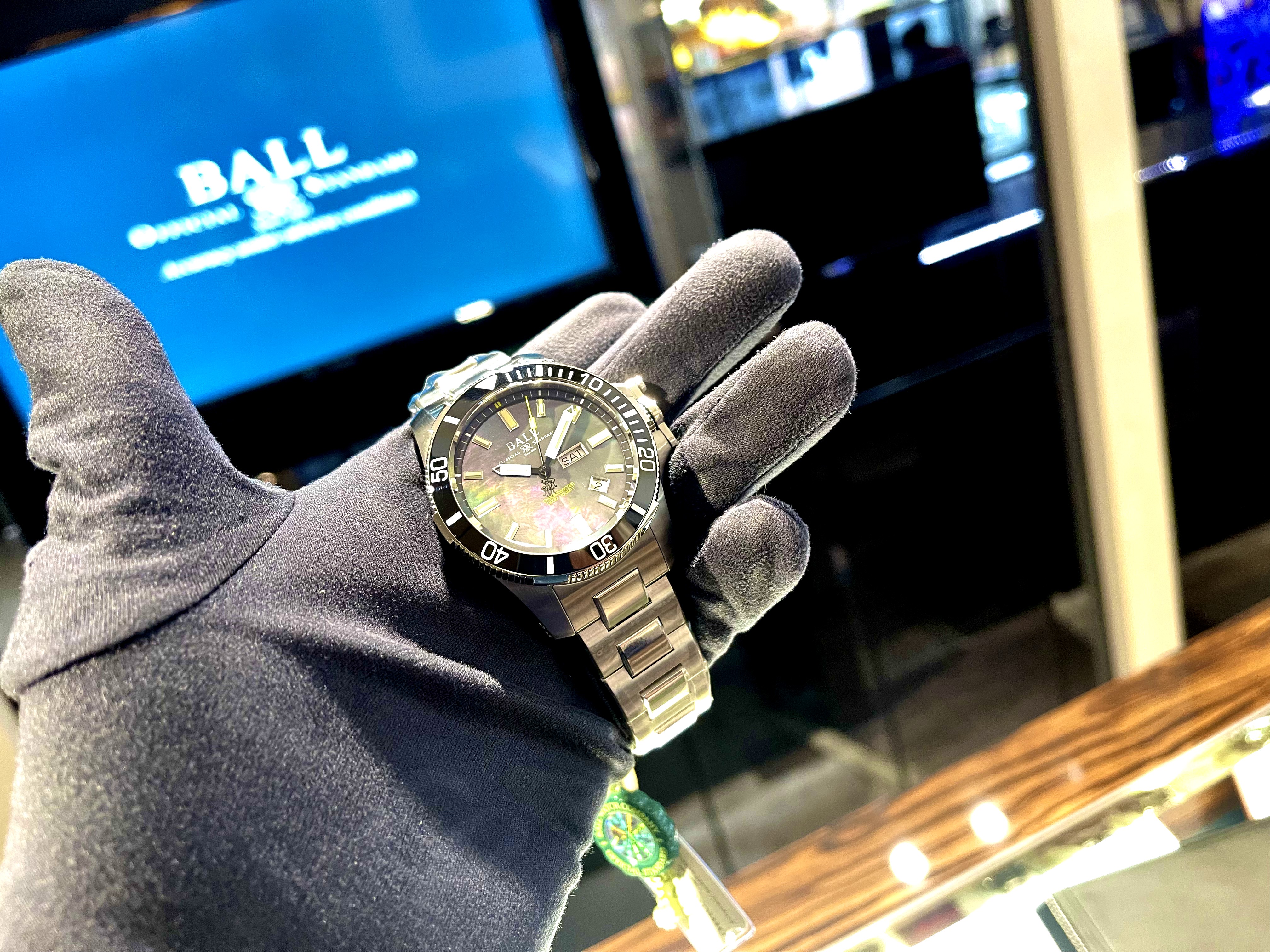 ボール　BALL BALL WATCH 高級時計　機械式時計　おすすめ　新作　限定品　MOP 　DM2236A-S1CJ-BK　頑丈　エンジニア ハイドロカーボン サブマリン ウォーフェア ブラック MOP　メンズ腕時計　かっこいい