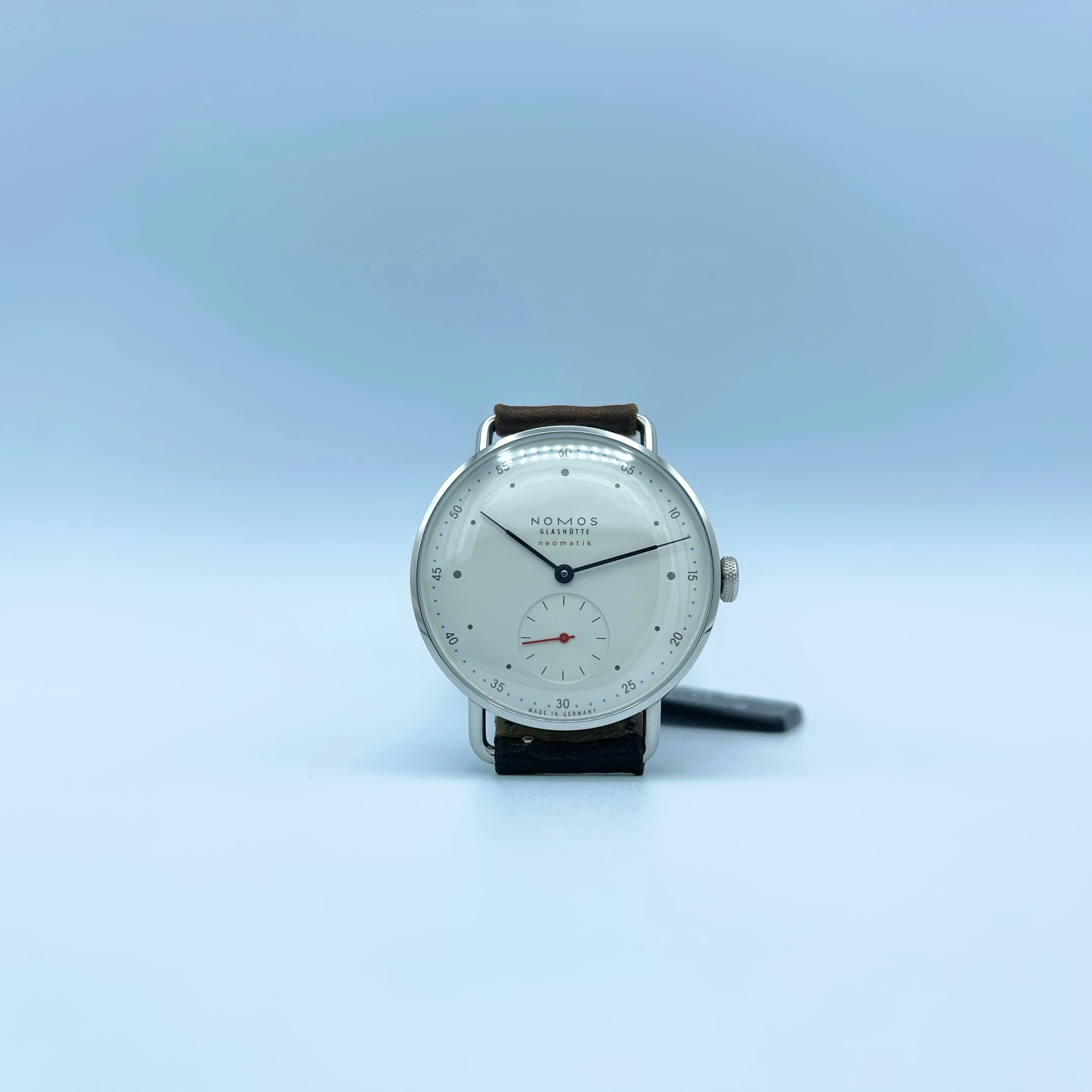 nomos　ノモス　NOMOS GLASHÜTTE 　メトロ　METORO　MT130014W2　ドイツ時計　高級時計　機械式時計　機械式腕時計　メンズ腕時計　レディース腕時計　可愛い　腕時計　シンプル　シンプル腕時計　ミニマリズム　WING　WING香林坊店　香林坊　石川県　石川　北陸　正規店　正規取扱店　