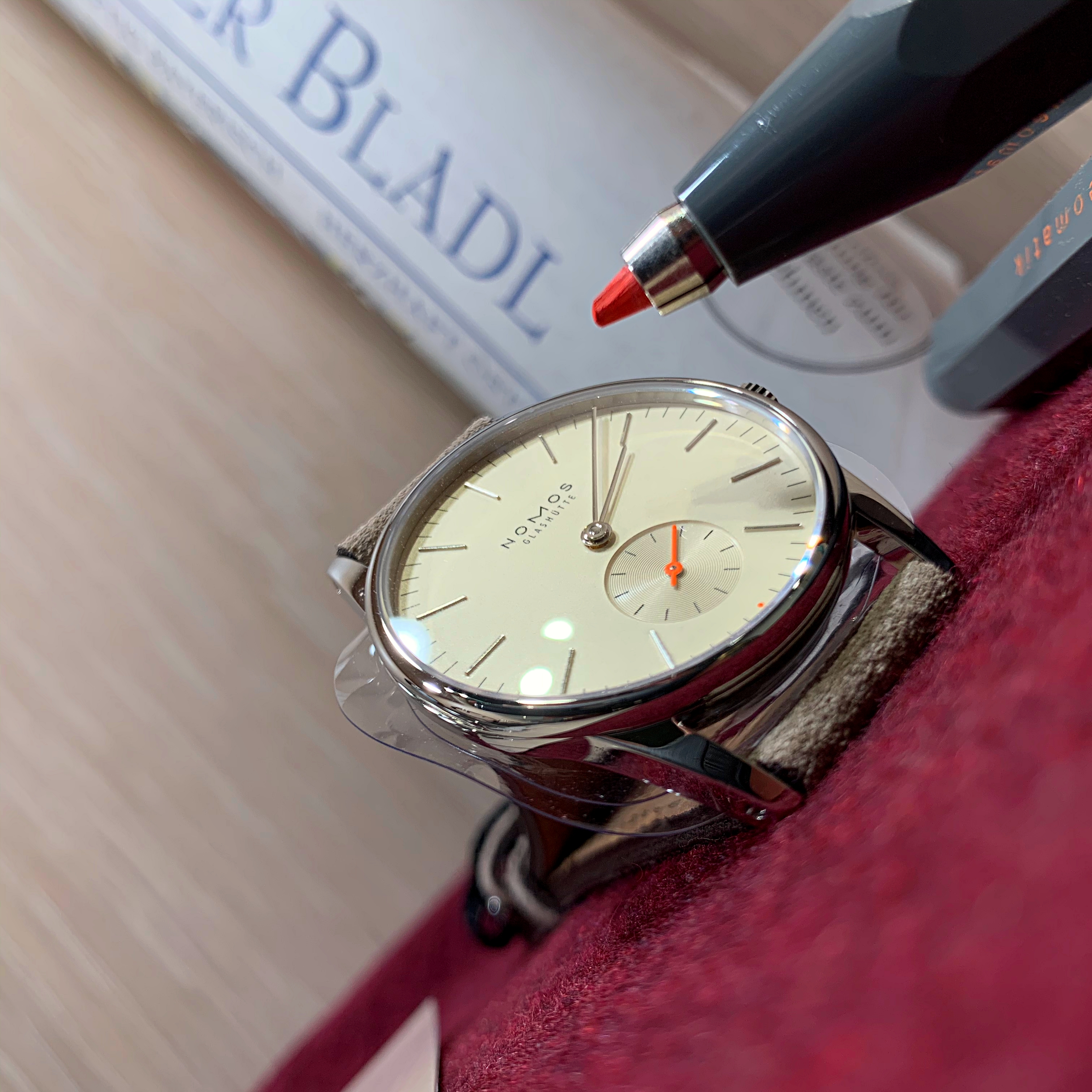 NOMOS GLASHÜTTE ノモス　オリオン　シャンパーニュ　ドイツ時計　レディース腕時計　高級時計　シンプル腕時計　可愛い腕時計　OR1A3CH233