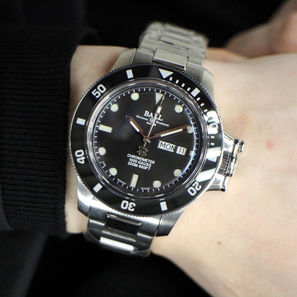 ボールウォッチ　時計　腕時計　かっこいい　スイス　機械式腕時計　
