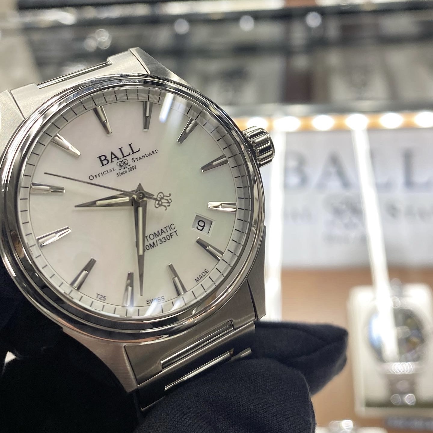 ボールウォッチ　時計　 腕時計　自動巻き　お洒落　かっこいい　クロノメーター　白　ホワイト　シルバー　スイス時計　スイス　頑丈　正確　パール
