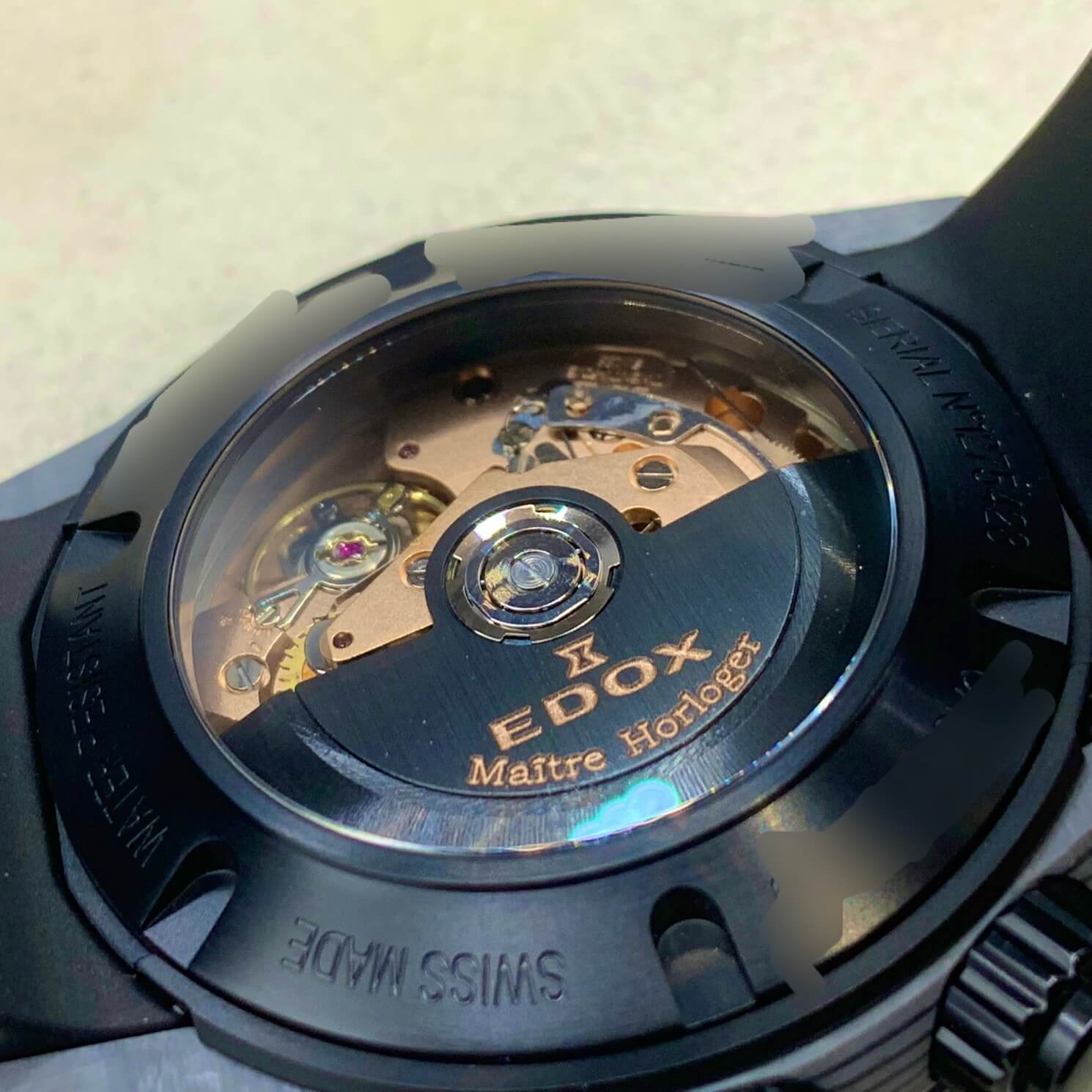 CHRONOFFSHORE-1 CHRONOGRAPH　クロノグラフ　高級時計　腕時計　メンズ腕時計 EDOX　エドックス 　WING　時計　高級時計　北陸　石川 機械式腕時計　セラミック　　ダイバーズウォッチ　01125-CLNBUN-NINBU　カーボン　ブルー